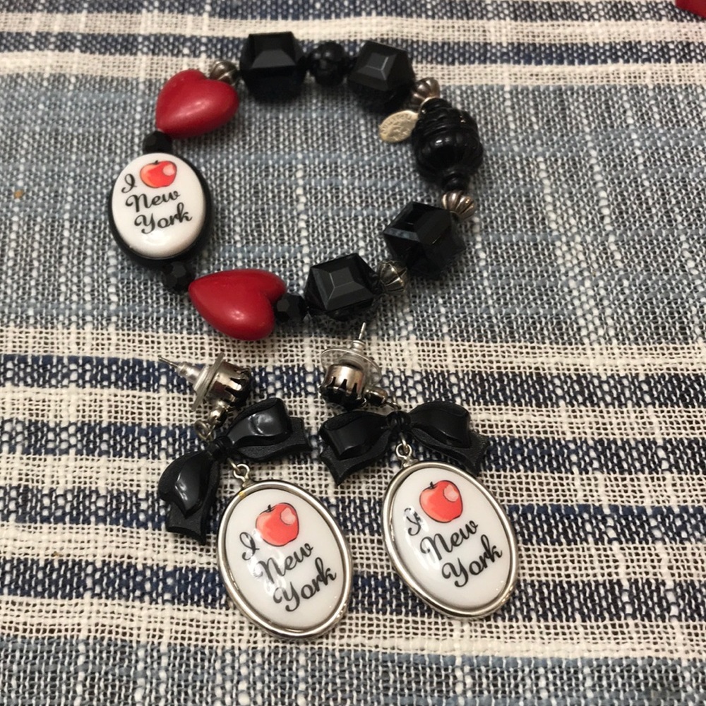 Bracelet and earrings set